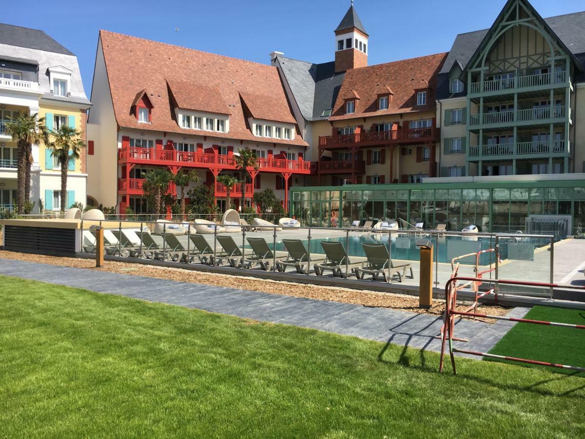 Cyrille Et Vacances Presqu'Ile De La Touques Deauville Kültér fotó
